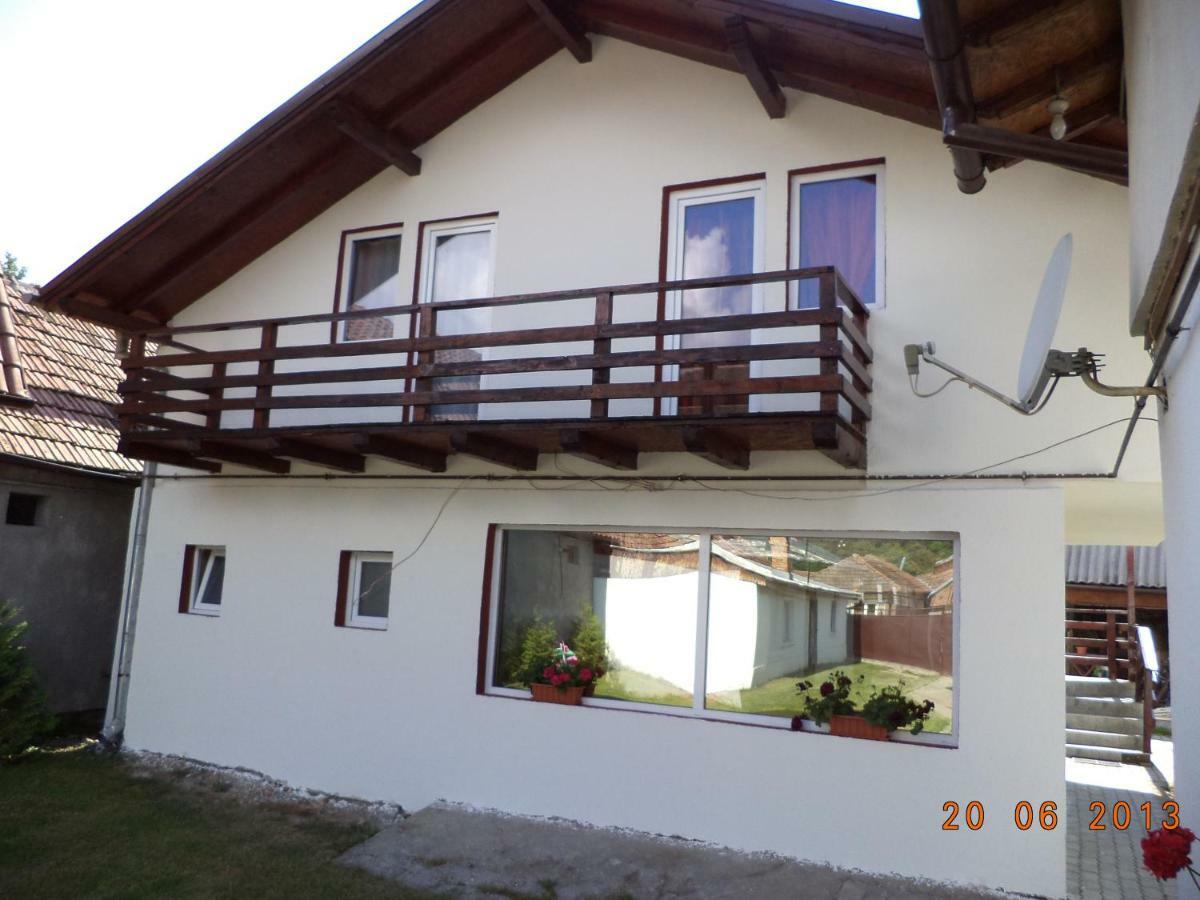 فيلا Casa Bella Rîşnov المظهر الخارجي الصورة